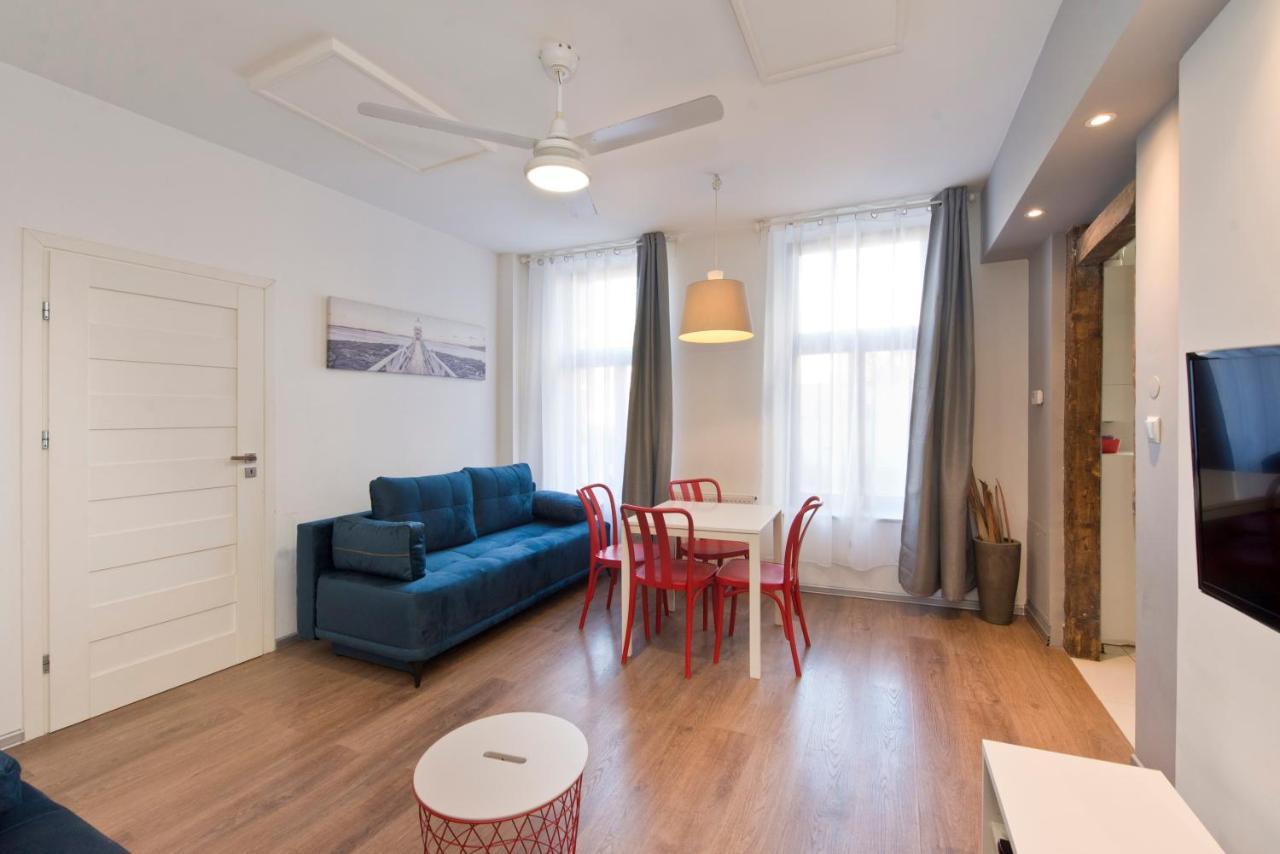 Kawalerka Studio Stare Domki Krr Гданьск Экстерьер фото